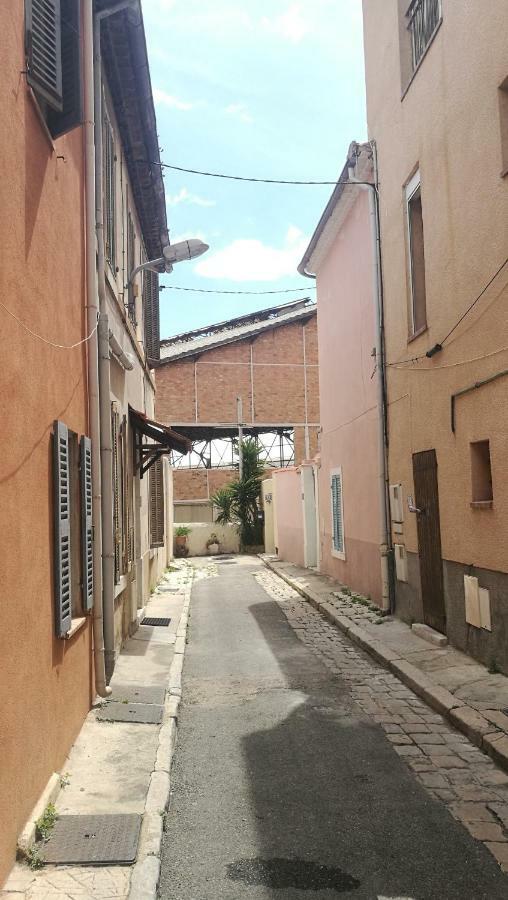 studio idéalement placé, calanques et centre ville La Ciotat Esterno foto